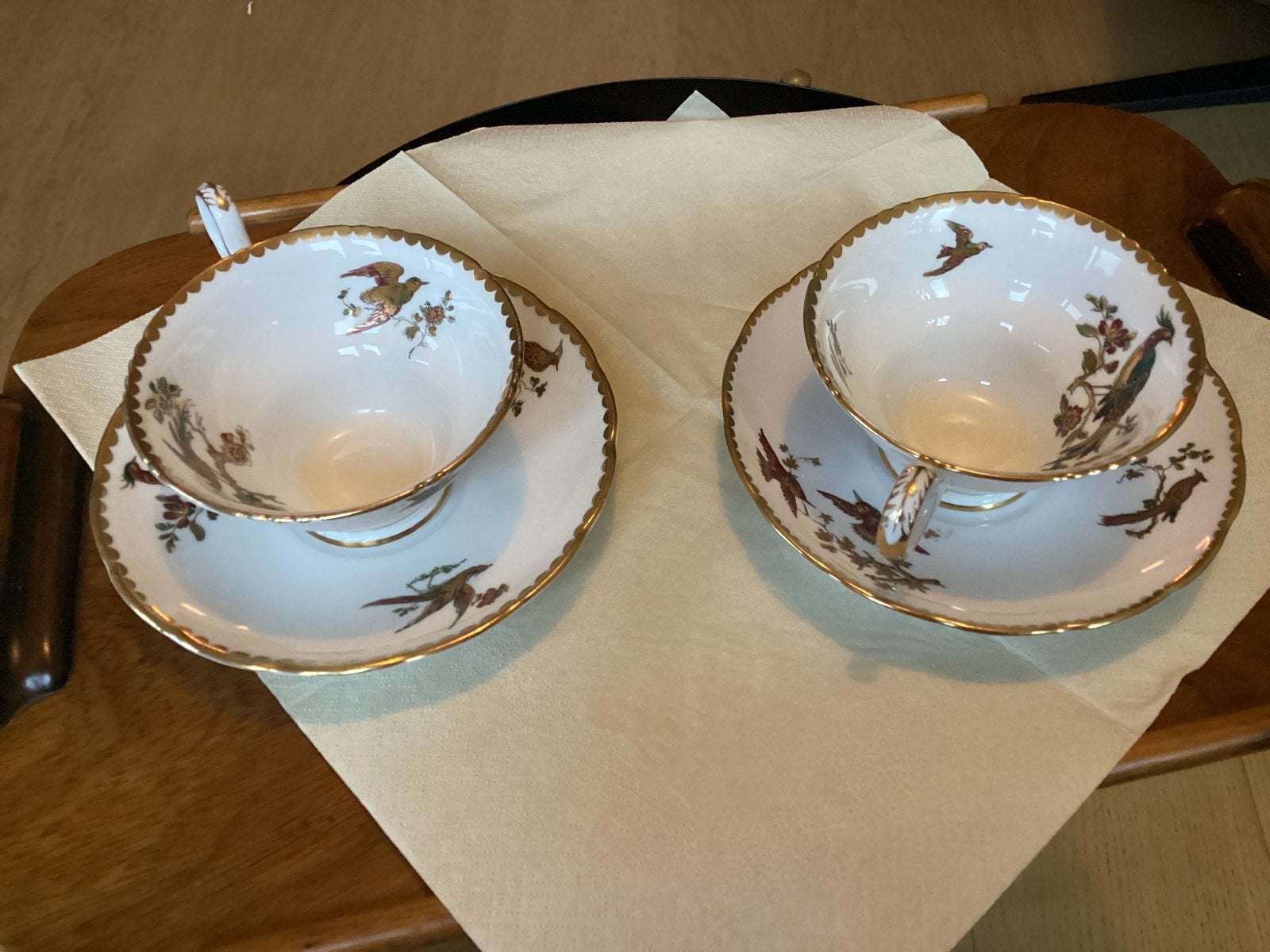 Set van 2 antieke Grosvenor China theekopjes met schotels, Antiek en Kunst, Ophalen of Verzenden