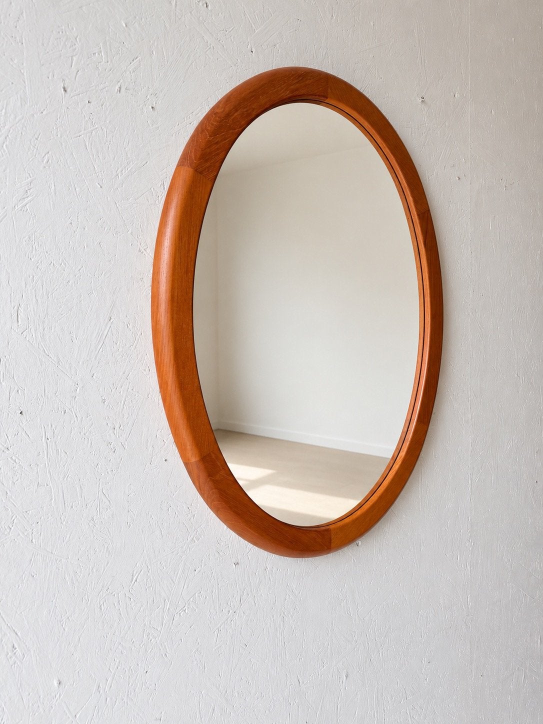 Vintage Deens design ovale spiegel Silkeborg teak jaren 60, Huis en Inrichting, Woonaccessoires | Spiegels, Ophalen of Verzenden