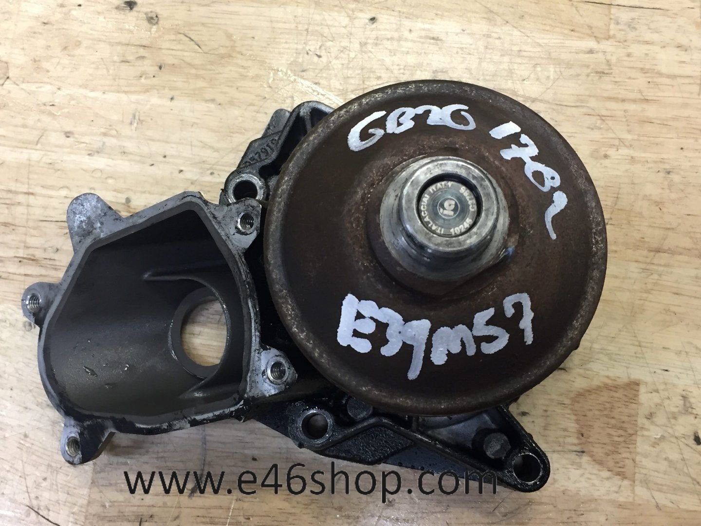 Waterpomp BMW 6 cilinder diesel motor, Auto-onderdelen, Motor en Toebehoren, Gebruikt, -, -, Ophalen of Verzenden