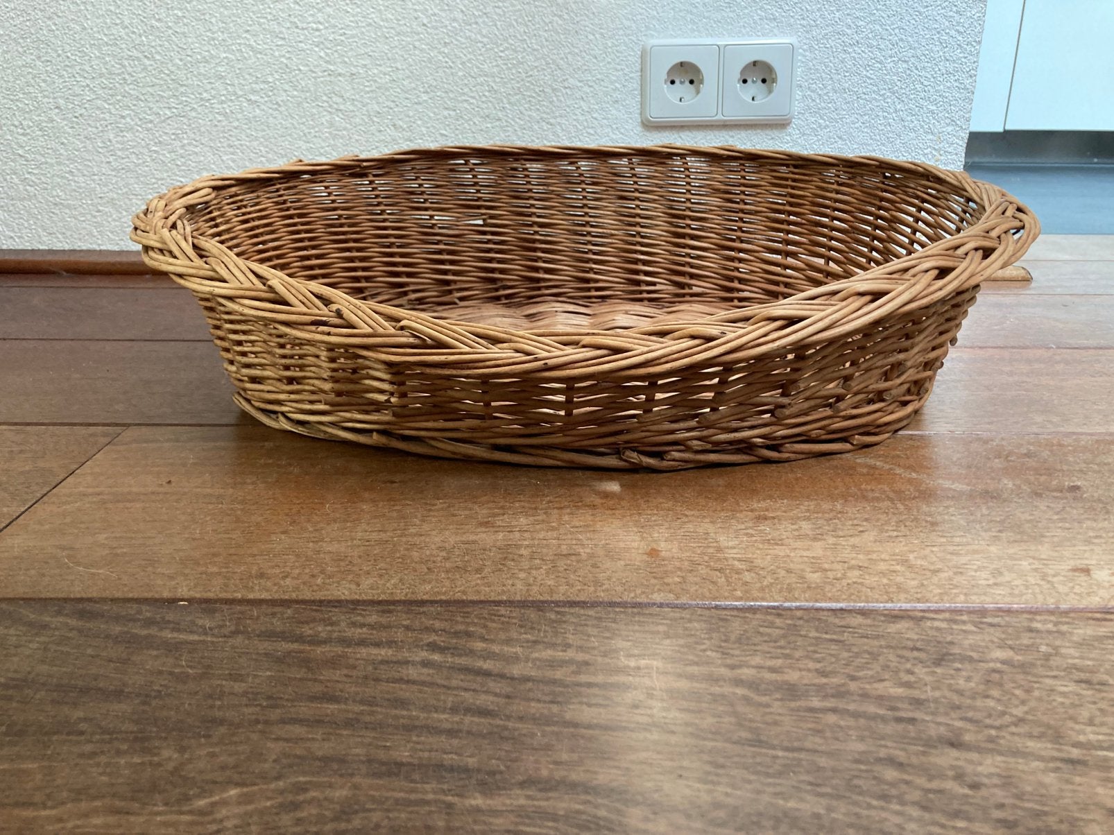 Rieten honden/kattenmand 42x53cm, Dieren en Toebehoren, Hondenmanden, Ophalen of Verzenden, Gebruikt, Riet