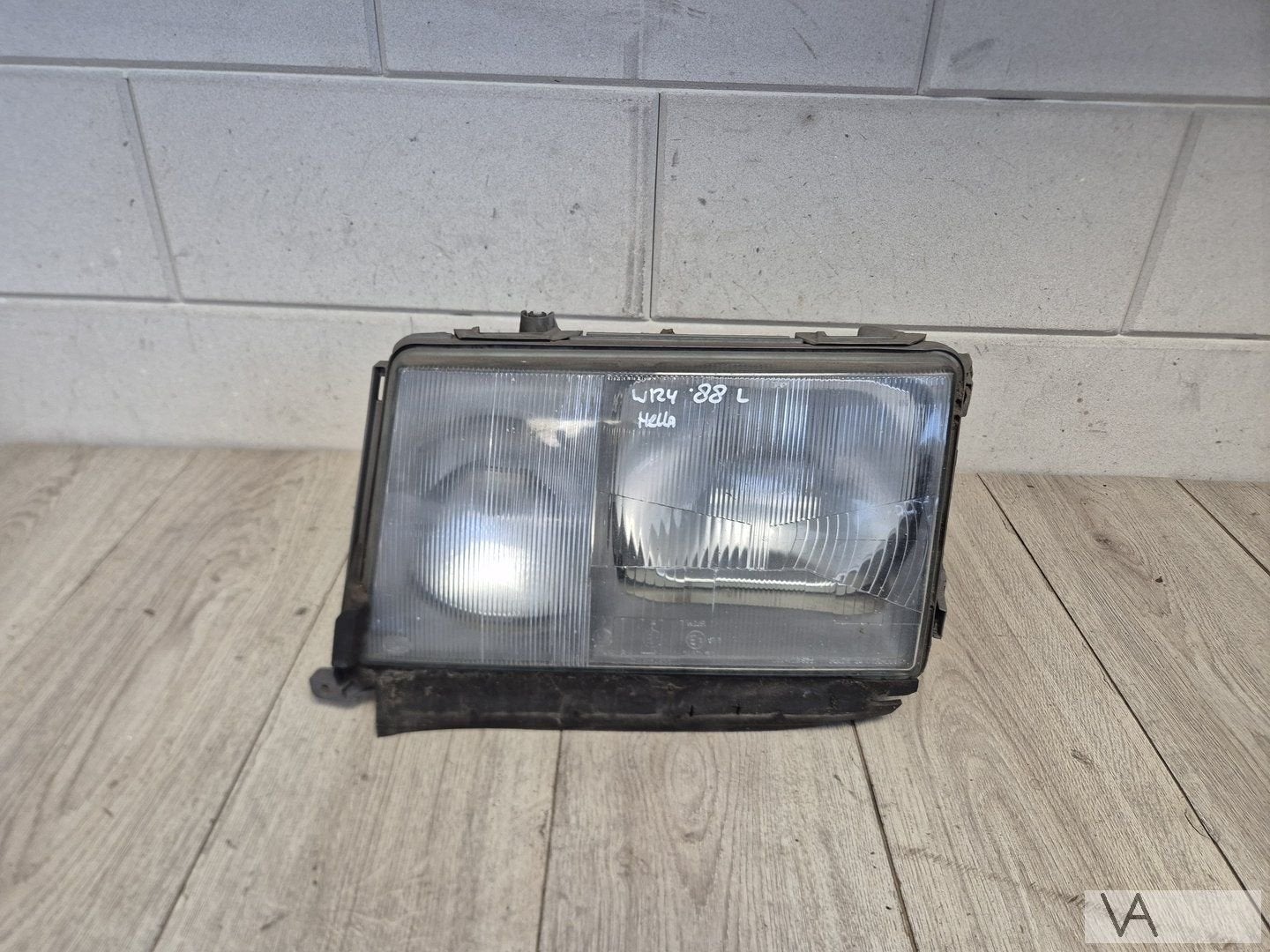 Koplamp links van Mercedes W124 E klasse 1985 - 1995 HELLA, Gebruikt, -, Ophalen of Verzenden, -