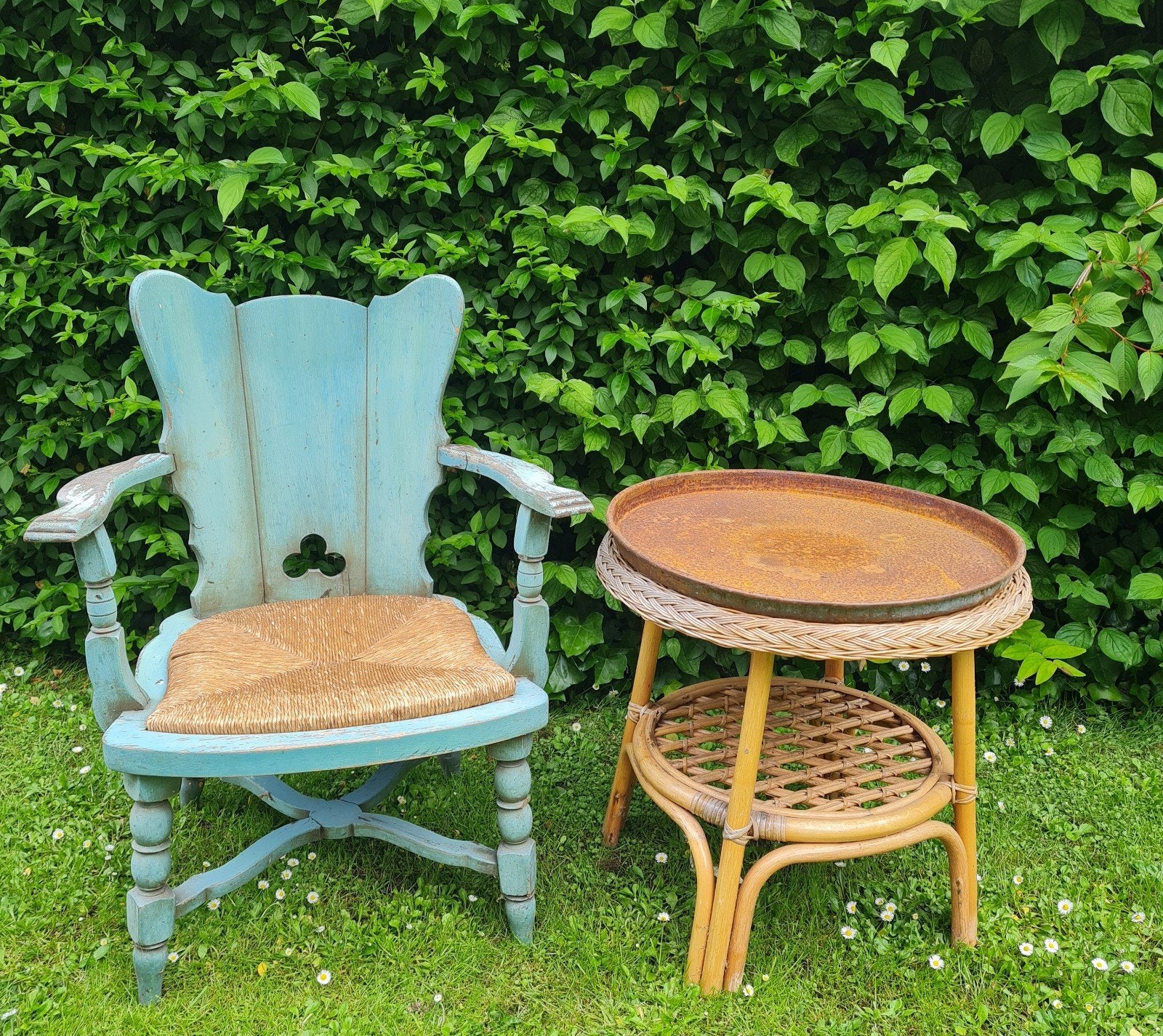 Vintage set houten stoel met rotan tafeltje, Ophalen, Gebruikt, Rotan
