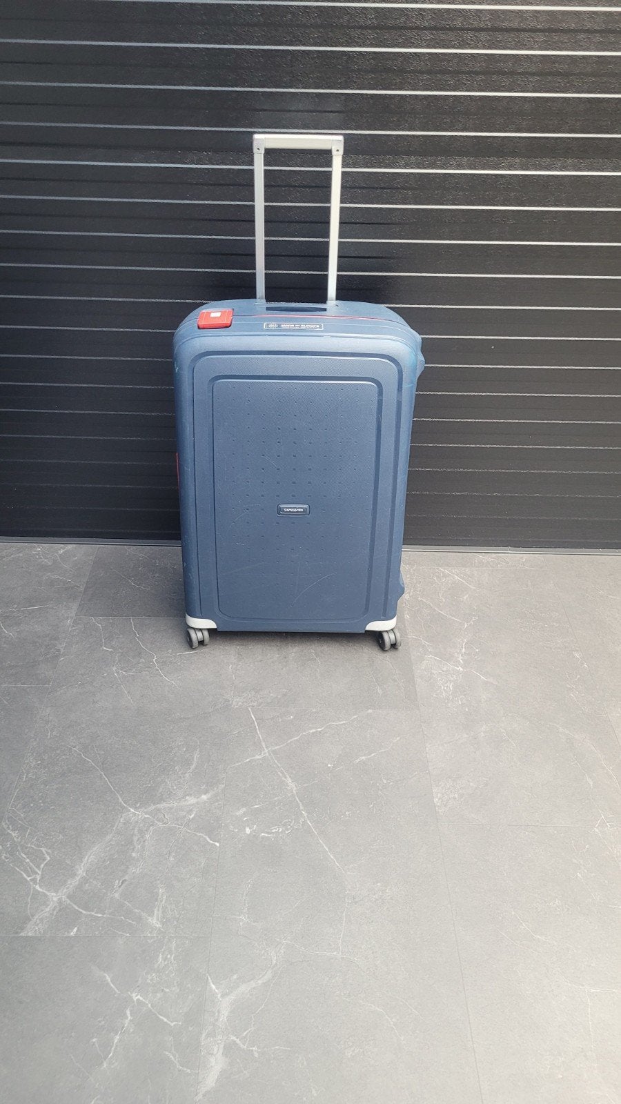 SAMSONITE S'CURE SPINNER 75CM BLAUW MET RODE ACCENTEN ZGAN, Hard kunststof, 45 tot 55 cm, Zo goed als nieuw, 70 cm of meer