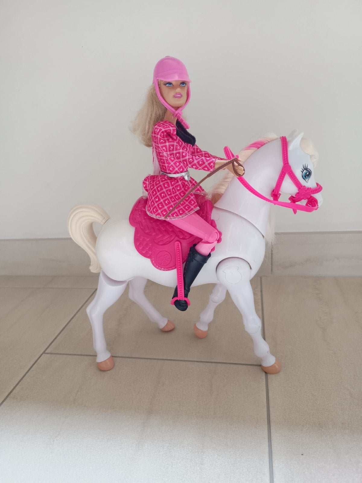 Barbie met interactief paard - lopend paard, Ophalen of Verzenden, Gebruikt, Barbie