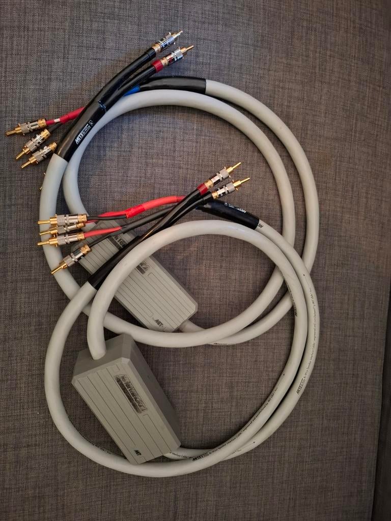 MIT Terminator 2 Bi-Wire 2m met Nakamichi bananen stekkers, Ophalen, Zo goed als nieuw, 2 tot 5 meter, Luidsprekerkabel