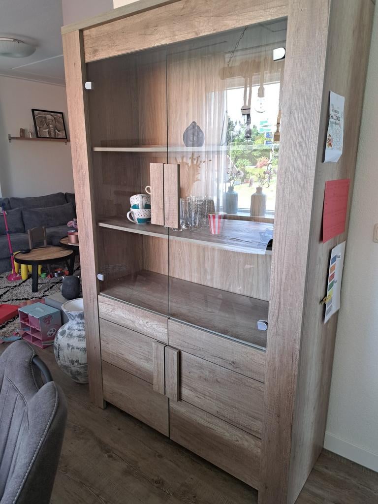Moderne vitrinekast set - zo goed als nieuw, Huis en Inrichting, Kasten | Dressoirs, Ophalen, Met deur(en), Glas, 150 tot 200 cm