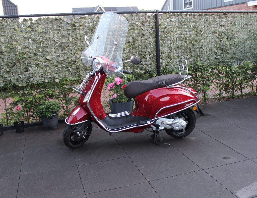 Vespa Primavera 4T 2017 | zgan Michelin banden & uitlaat, Ophalen, Gebruikt, Overige modellen, Benzine