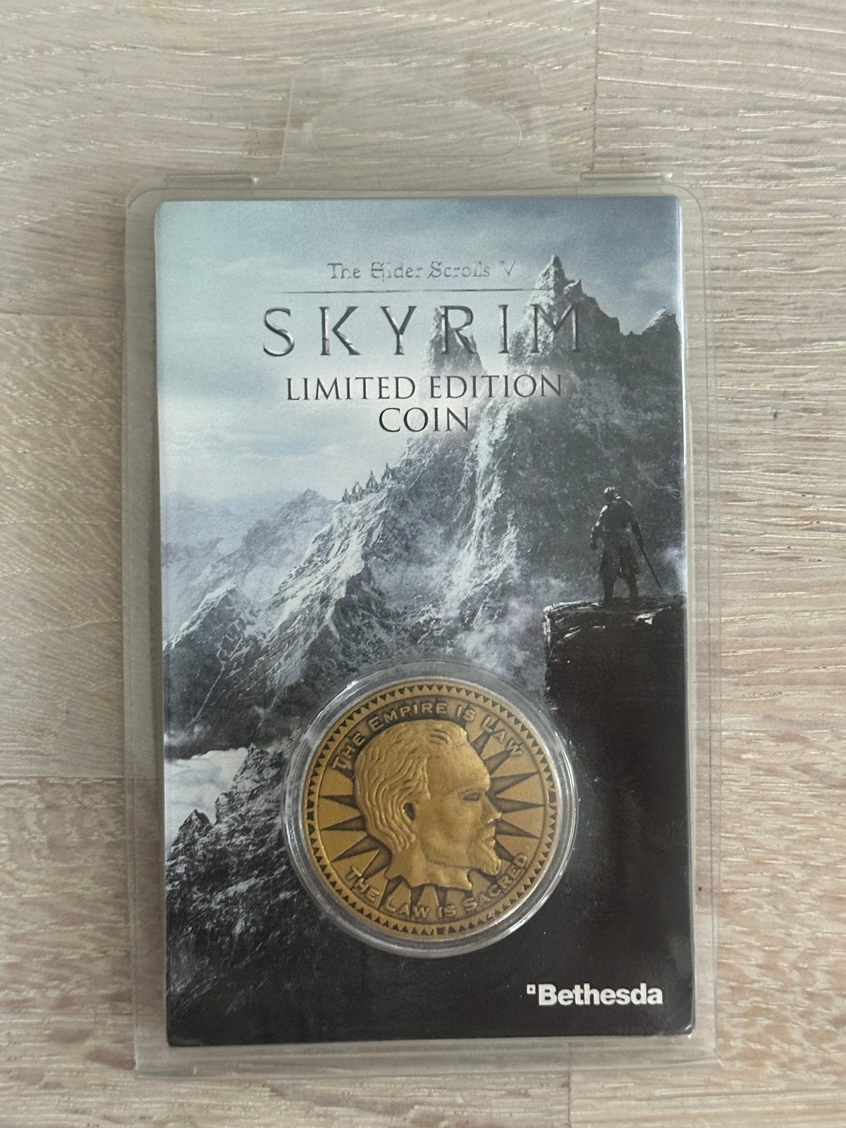 Skyrim Limited Edition Coin - The Elder Scrolls V, Ophalen of Verzenden, Overige materialen, Buitenland