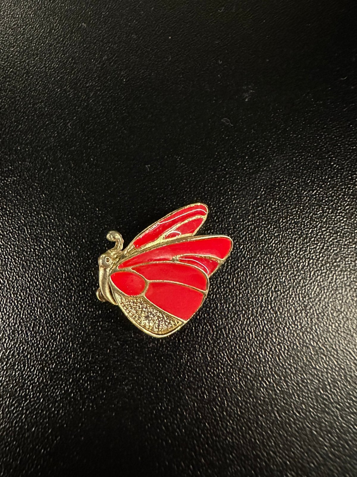 Broche vlinder, Ophalen of Verzenden, Rood, Overige materialen
