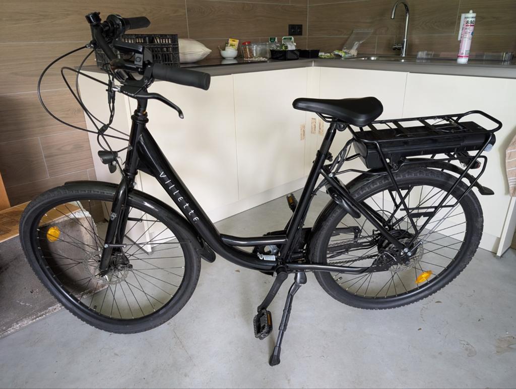 elektrische fiets 26 inch wielen let op schade voorwiel, Fietsen en Brommers, Elektrische fietsen, Ophalen, Gebruikt, Overige merken