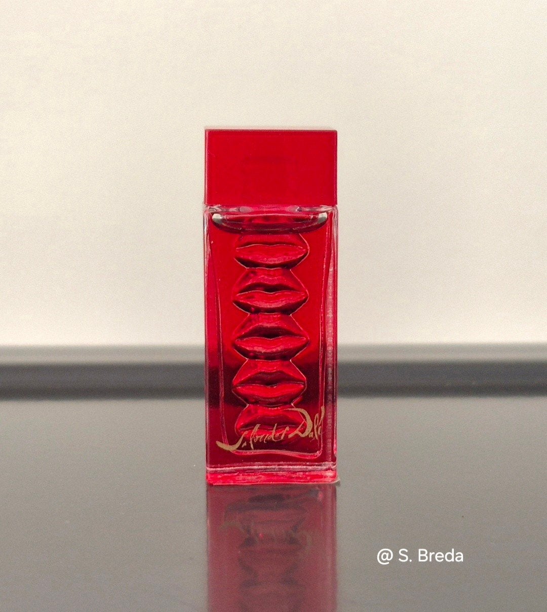 Salvador Dali - Rubylips - Eau de Toilette Miniatuur, Ophalen of Verzenden, Zo goed als nieuw, Miniatuur, Gevuld