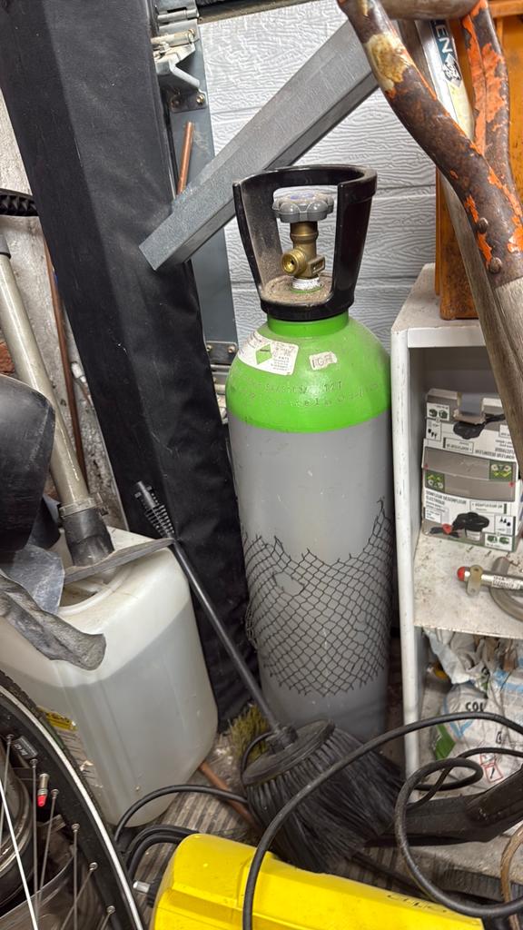 Co2 lasapparaat met gasfles 220v 380v, Doe-het-zelf en Verbouw, Gereedschap | Lasapparaten, Ophalen, Gebruikt, 150 tot 250 ampère
