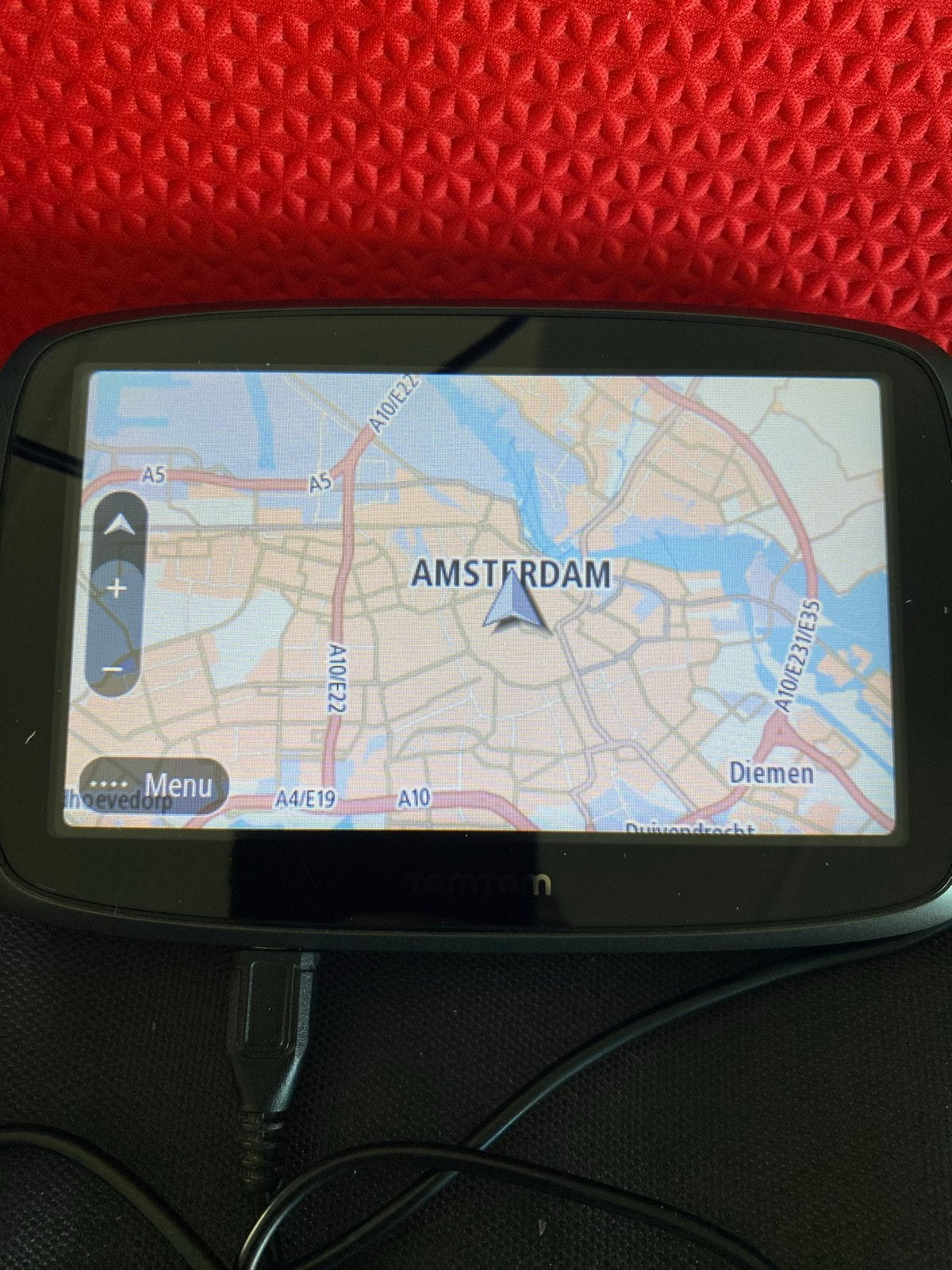 TomTom GO 5100 navigatiesysteem met wereldkaarten, Ophalen of Verzenden, Gebruikt