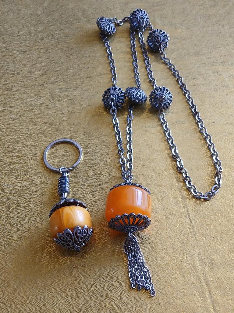 Etnische ketting en sleutelhanger, Ophalen of Verzenden, Overige materialen, Ketting