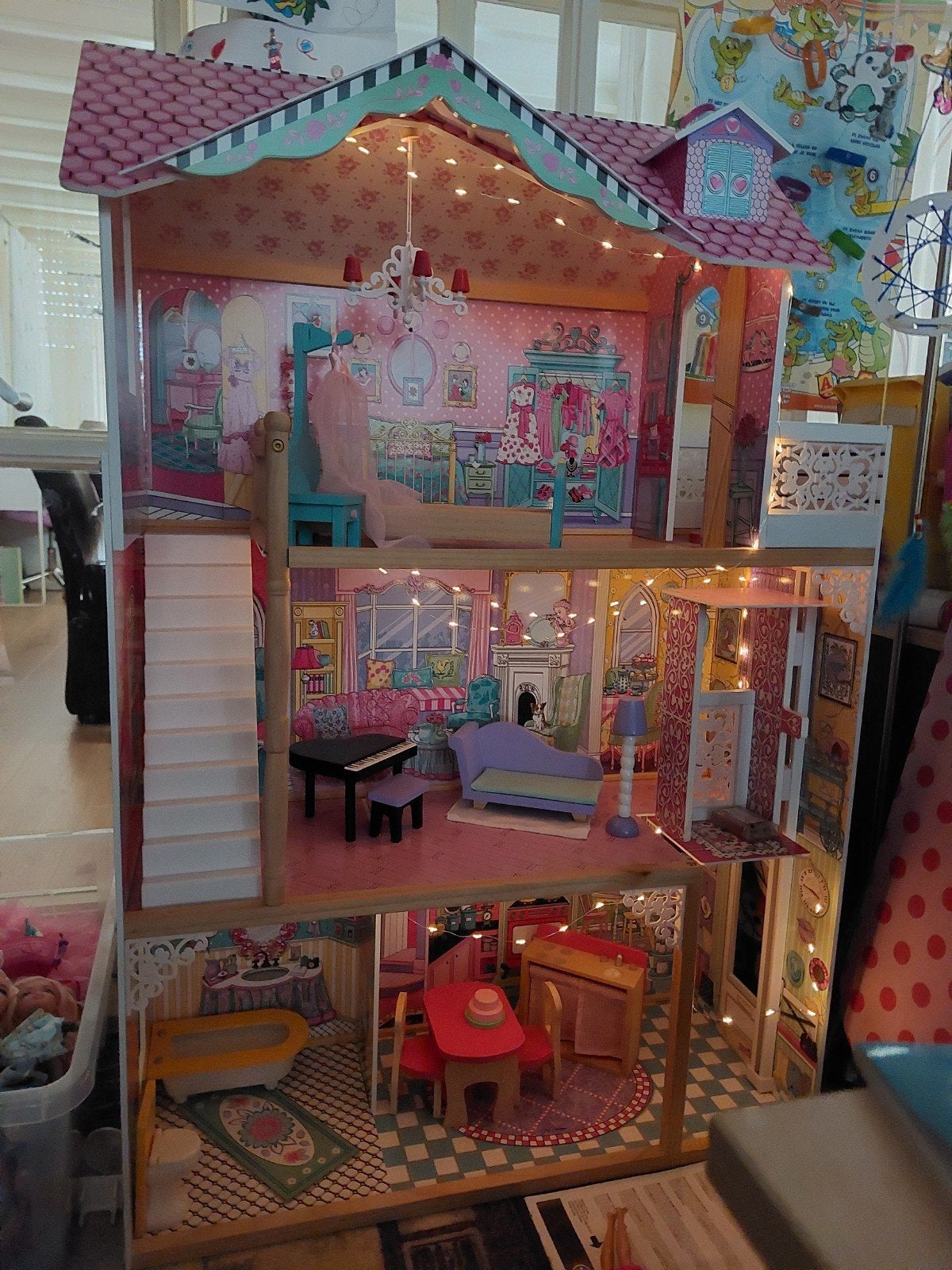 Groot poppenhuis met meubels, in  originele doos, Kinderen en Baby's, Ophalen, Zo goed als nieuw, Poppenhuis