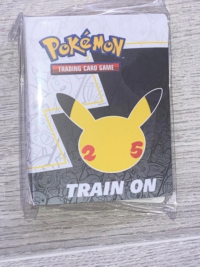 Pokemon Seald 25th celebrations mini portfolio map, Ophalen of Verzenden, Zo goed als nieuw