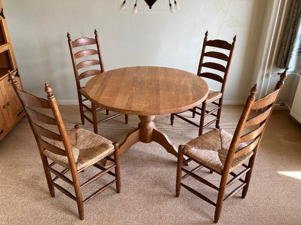 Eiken eettafel met 4 stoelen (Oisterwijk), Ophalen, Gebruikt, Rond, Overige materialen