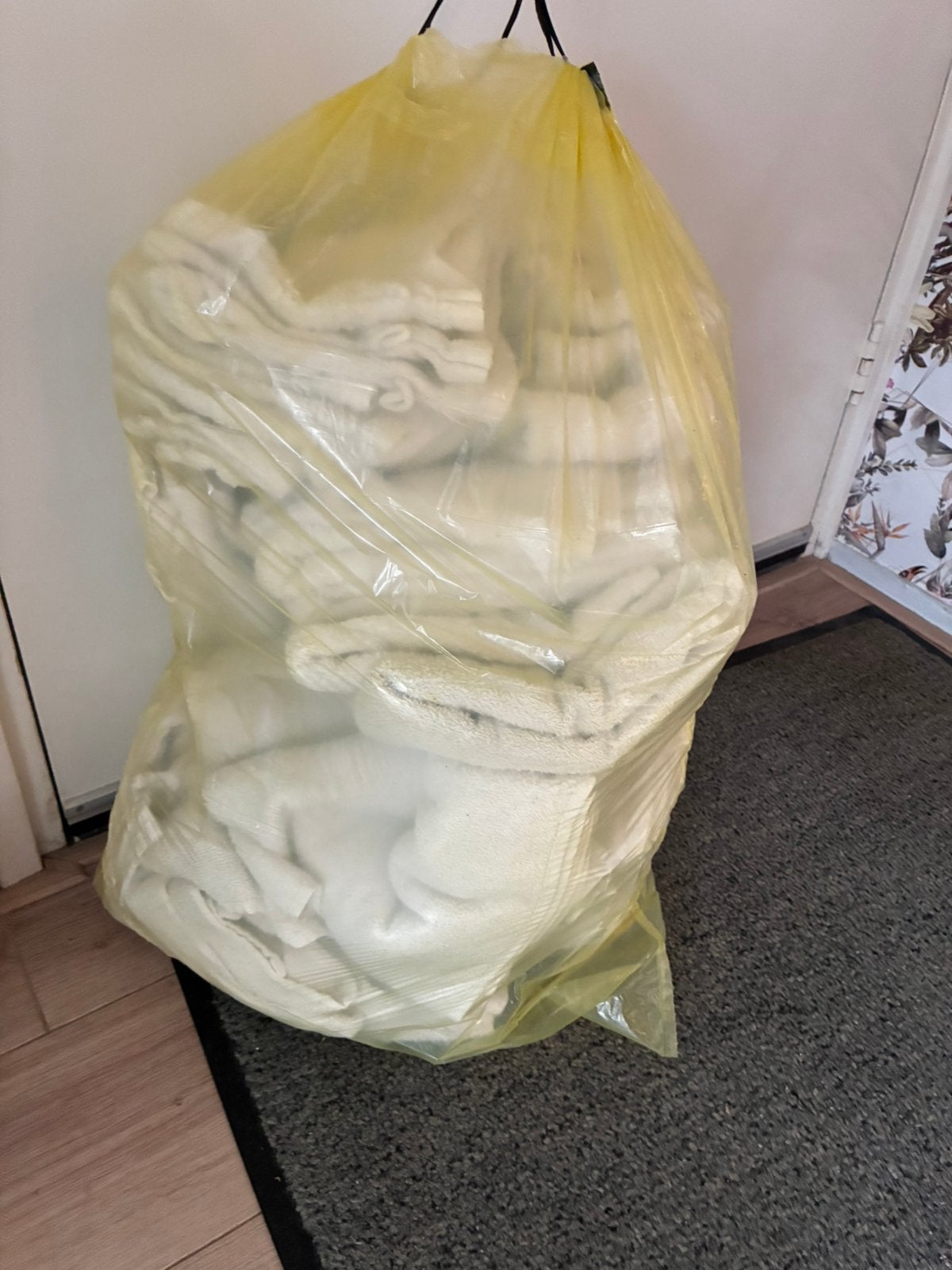 Zak vol gewassen handdoeken een een paar washandjes, Ophalen, Gebruikt, Wit, Theedoek of Handdoek