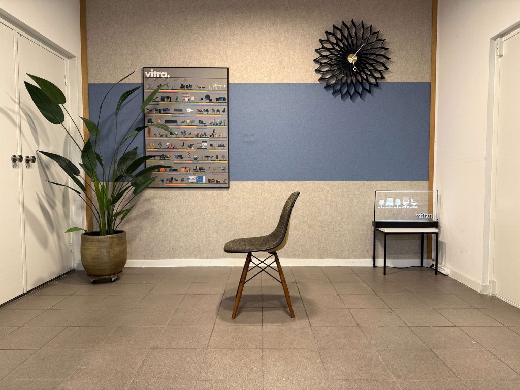 Vitra | Eames | DSW | Fiberglass - Bekleed | 1x, Huis en Inrichting, Vitra, Gebruikt, Hout, Ophalen of Verzenden