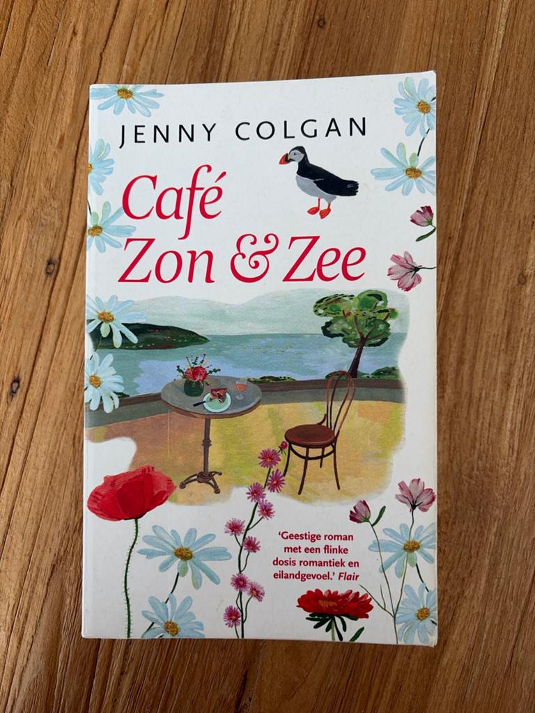 Café Zon & Zee - Jenny Colgan (Feelgoodroman), Boeken, Ophalen of Verzenden, Zo goed als nieuw