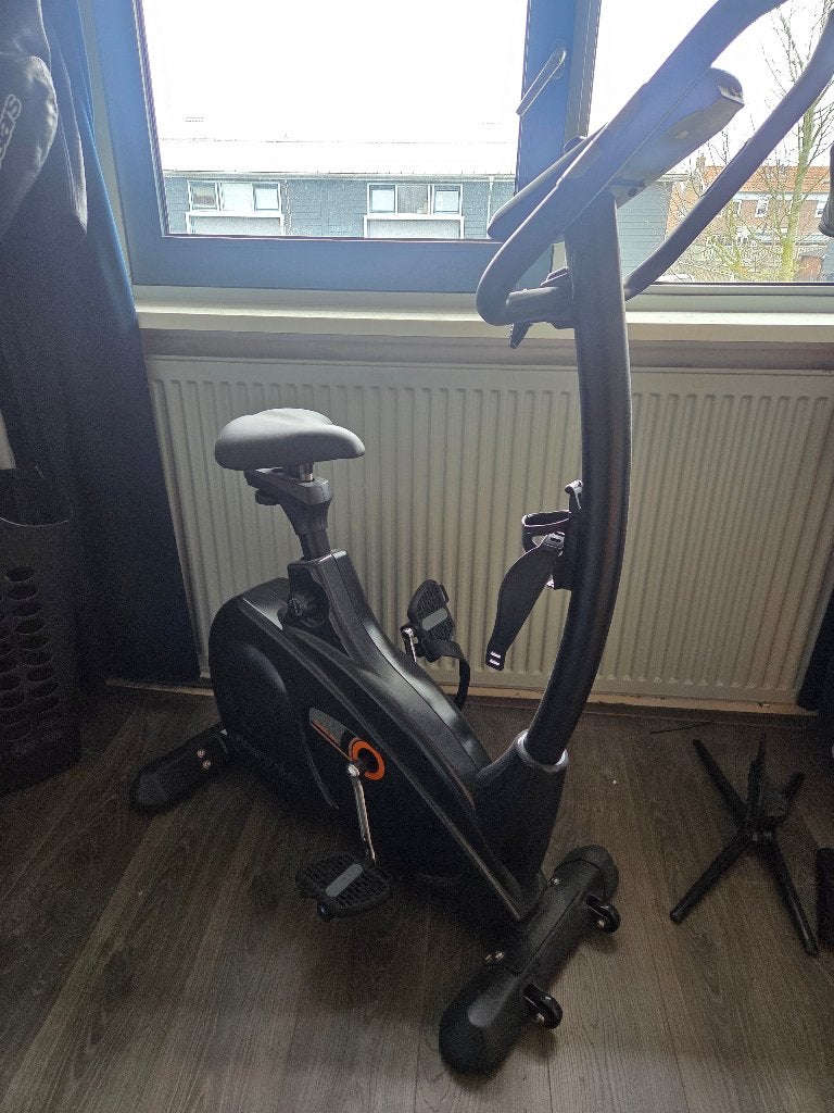 Hometrainer Flow Fitness Stelvio Pro i Ergometer, Ophalen, Overige materialen, Zo goed als nieuw, Benen