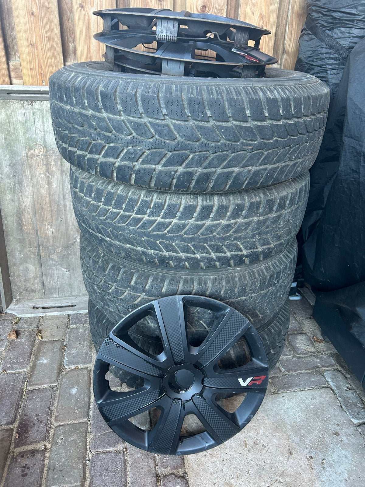 Winterbanden met stalen velgen 215/70 R16, Ophalen, 16 inch, Banden en Velgen, Winterbanden