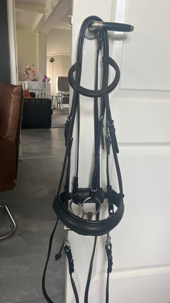 Zwart leren hoofdstel met stang en trens, Dieren en Toebehoren, Ophalen of Verzenden, Zo goed als nieuw