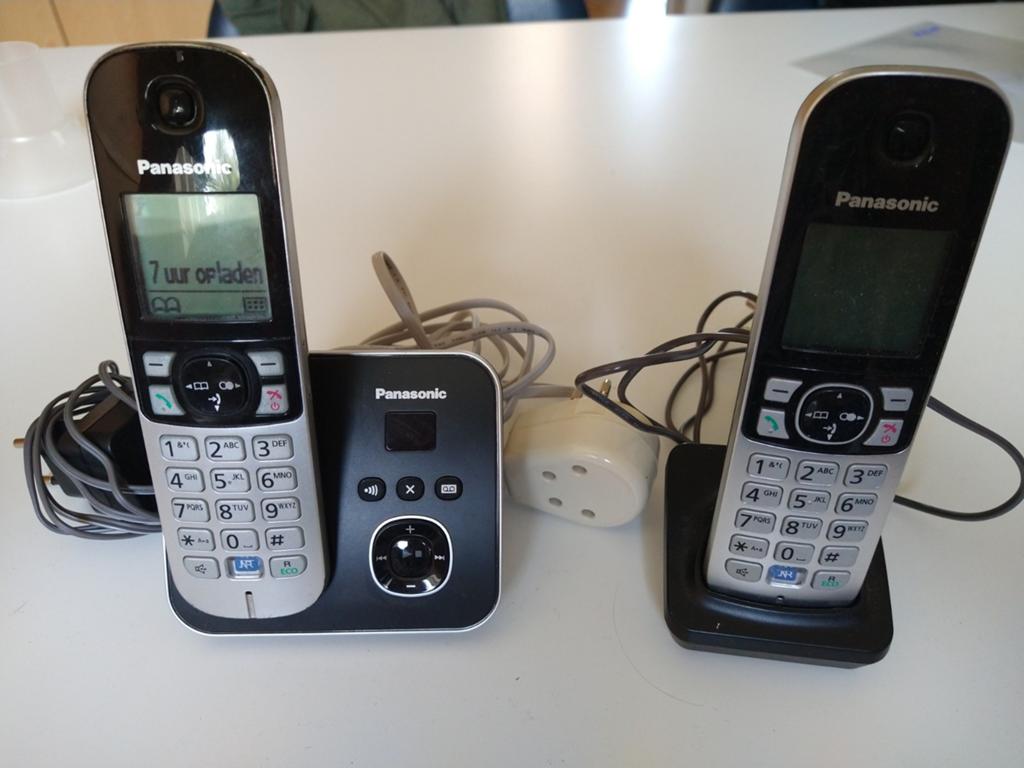 Panasonic KX-TG6822 draadloze telefoon met 2 handsets, Ophalen, Gebruikt, 2 handsets