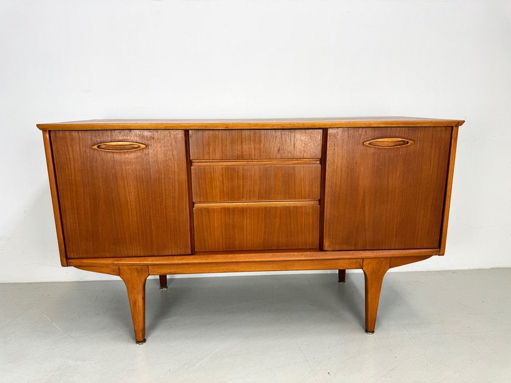 Vintage dressoir Jentique., Verzenden, 150 tot 200 cm, Teakhout, Zo goed als nieuw