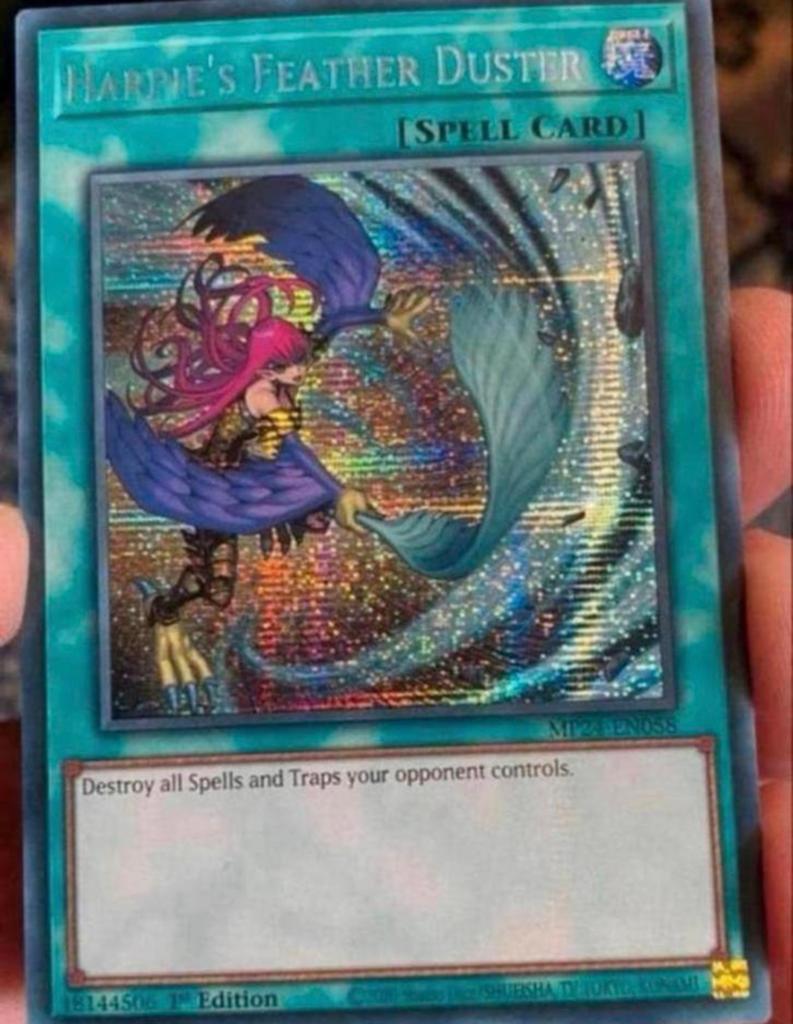 Yu-Gi-Oh! Alternate Harpie’s Feather Duster MP24 1st M/NM !, Ophalen of Verzenden, Zo goed als nieuw, Losse kaart, Foil