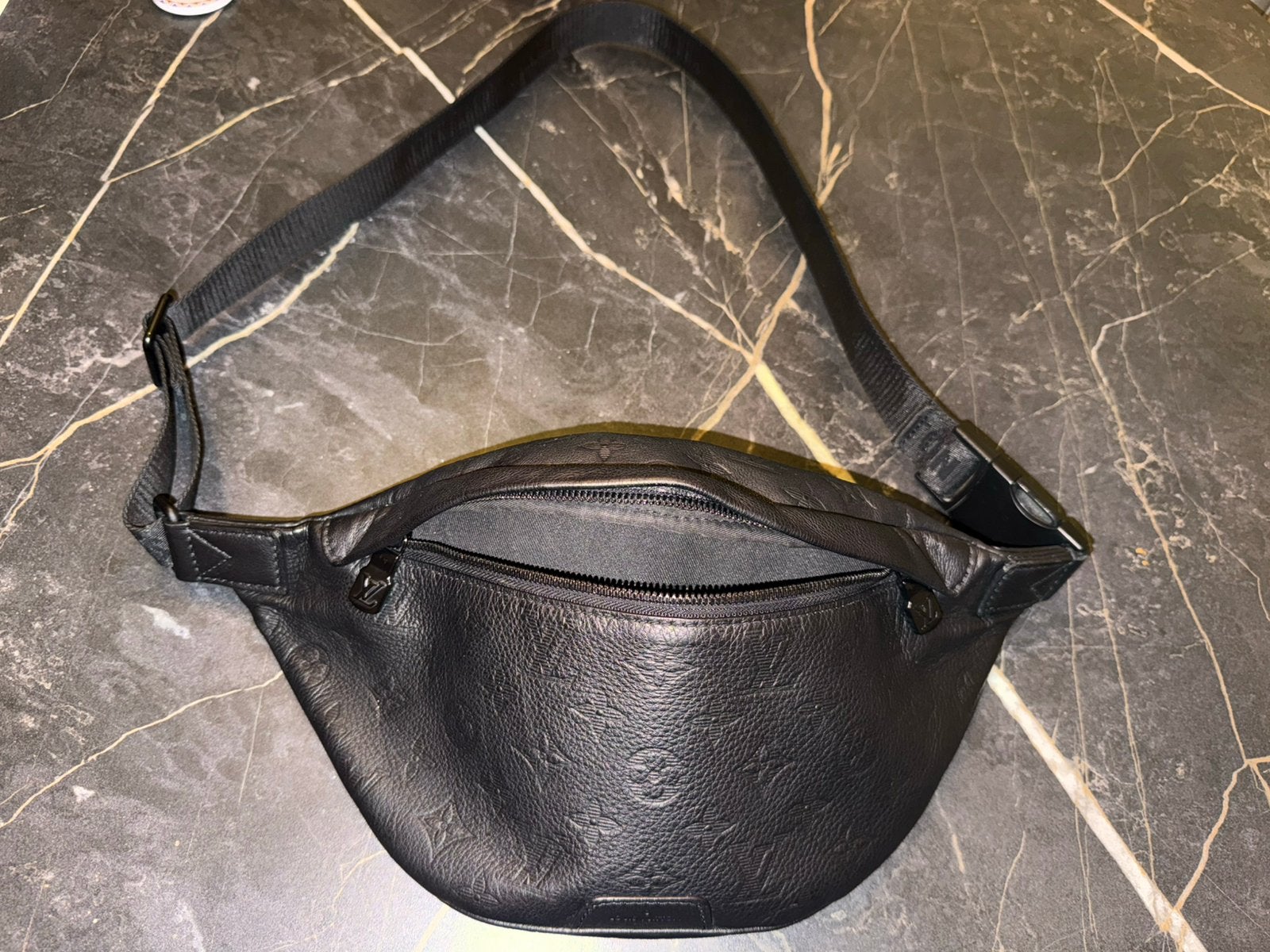 Louis Vuitton Discovery PM Bumbag M46036 | Met originele bon, Overige merken, Zwart, Ophalen of Verzenden, Zo goed als nieuw