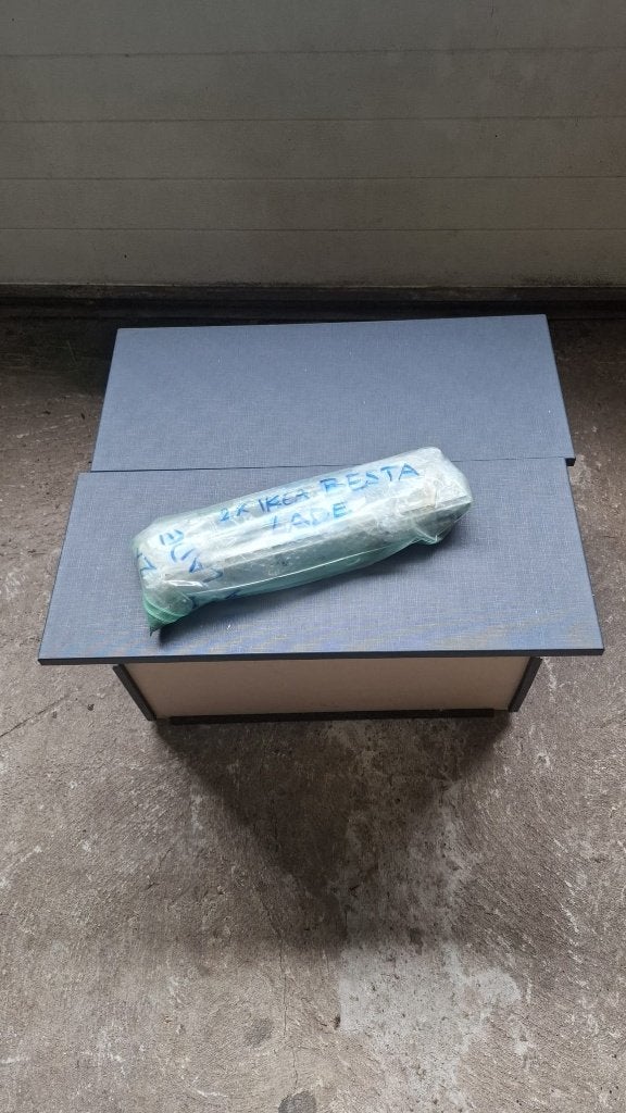 Gratis 2 lades Besta Ikea, Ophalen, Gebruikt, Minder dan 150 cm, Minder dan 100 cm