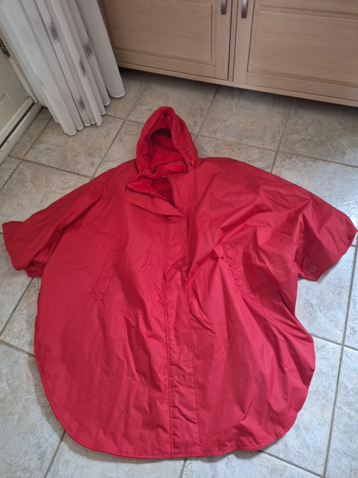 Rode rolstoelponcho met fleece voering, Kleding | Dames, Ophalen of Verzenden, Rood