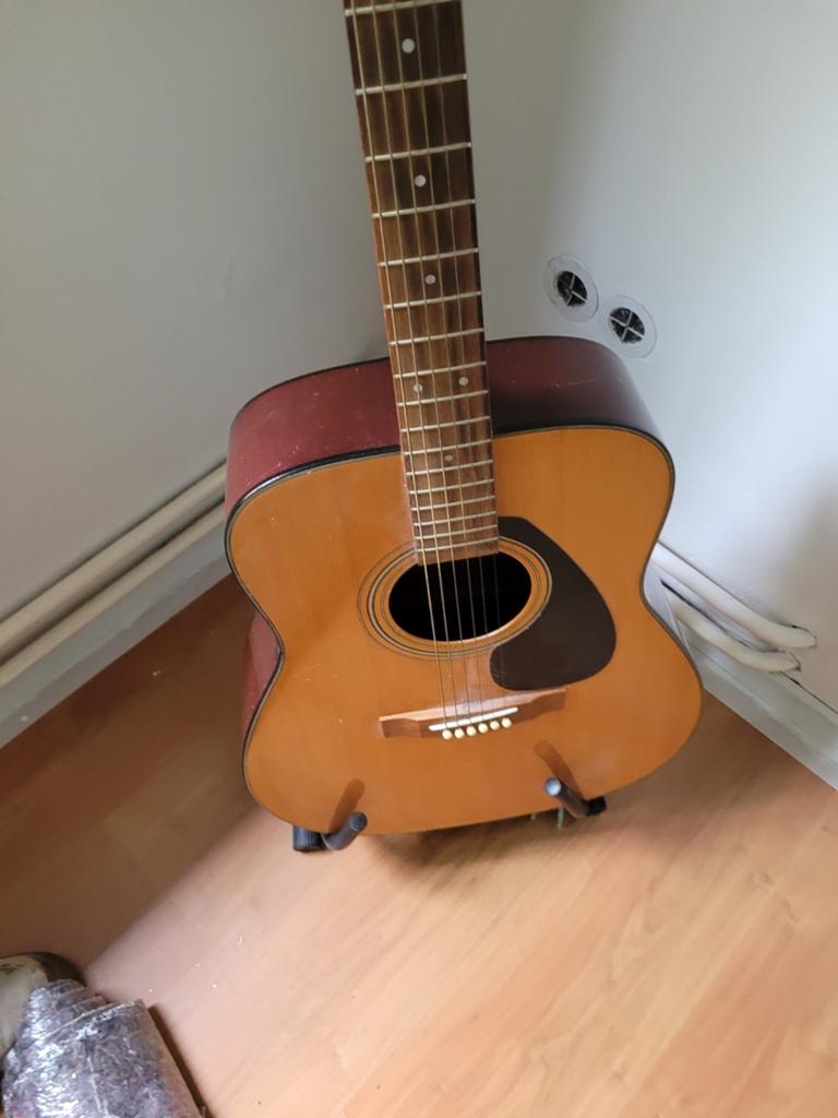 Accoustische Jamaha gitaar, Muziek en Instrumenten, Snaarinstrumenten | Gitaren | Akoestisch, Ophalen, Zo goed als nieuw, Klassieke of Spaanse gitaar