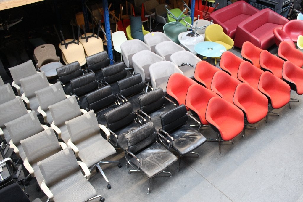 Groot assortiment gebruikt designmeubilair Raalte (Salland), Huis en Inrichting, Minder dan 50 cm, Gebruikt, Stof, .