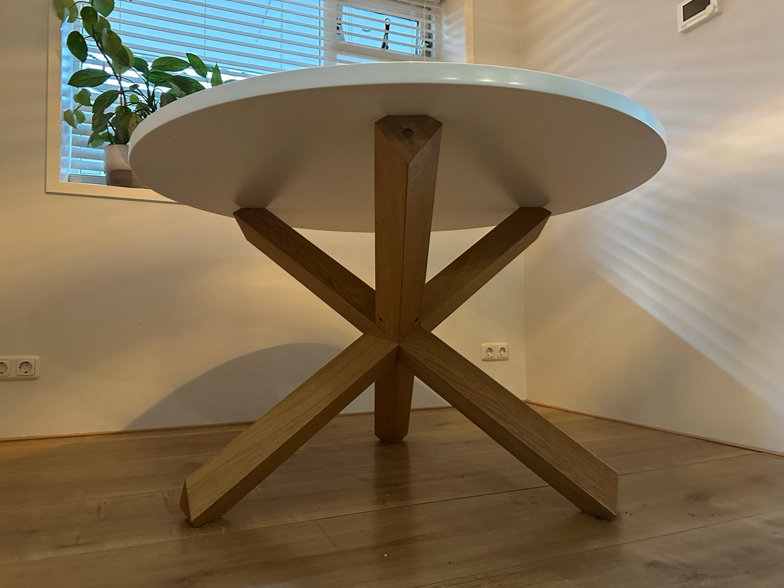 Ronde eettafel met houten onderstel, Ophalen, Gebruikt, 100 tot 150 cm, Rond
