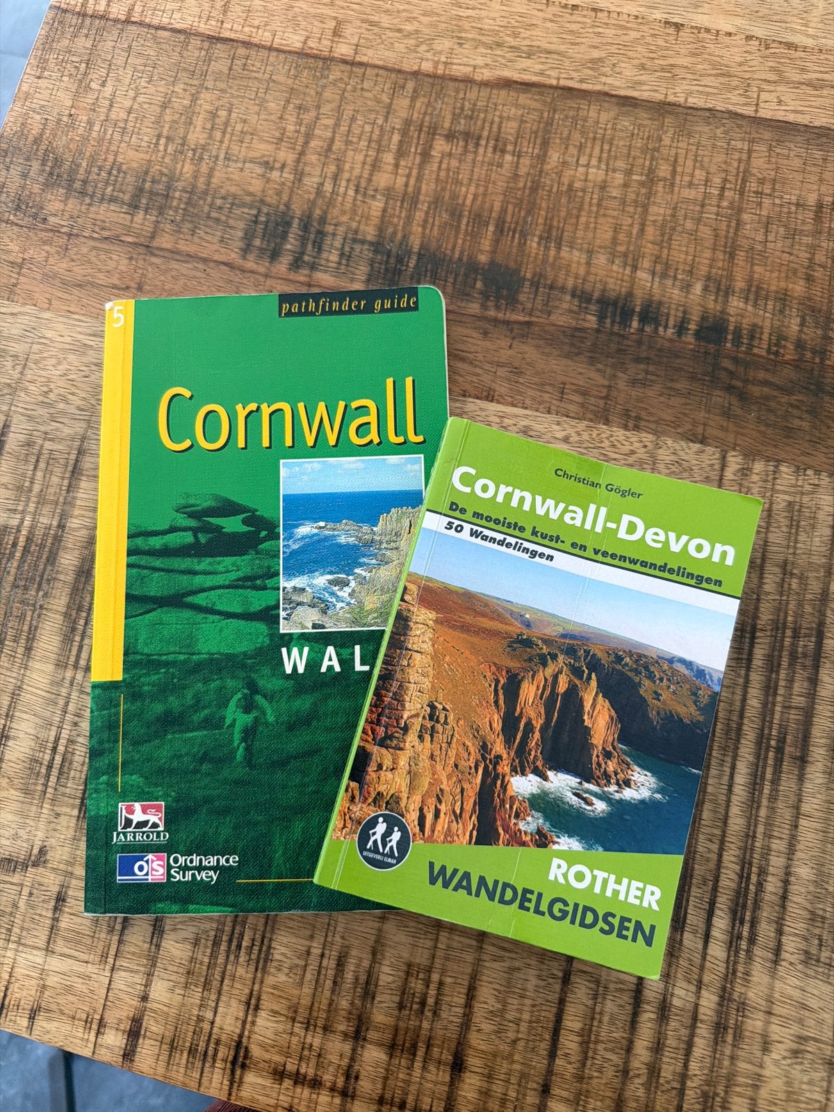 Wandelgidsen Cornwall en Devon (Engeland), Fiets- of Wandelgids, Europa, Ophalen of Verzenden, Gelezen