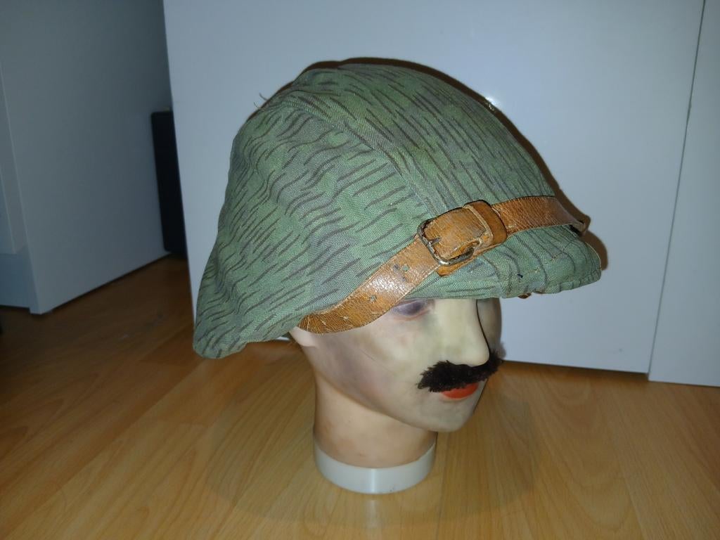 Poolse camouflage helm 1971, Ophalen of Verzenden, Landmacht, Overige gebieden, Helm of Baret