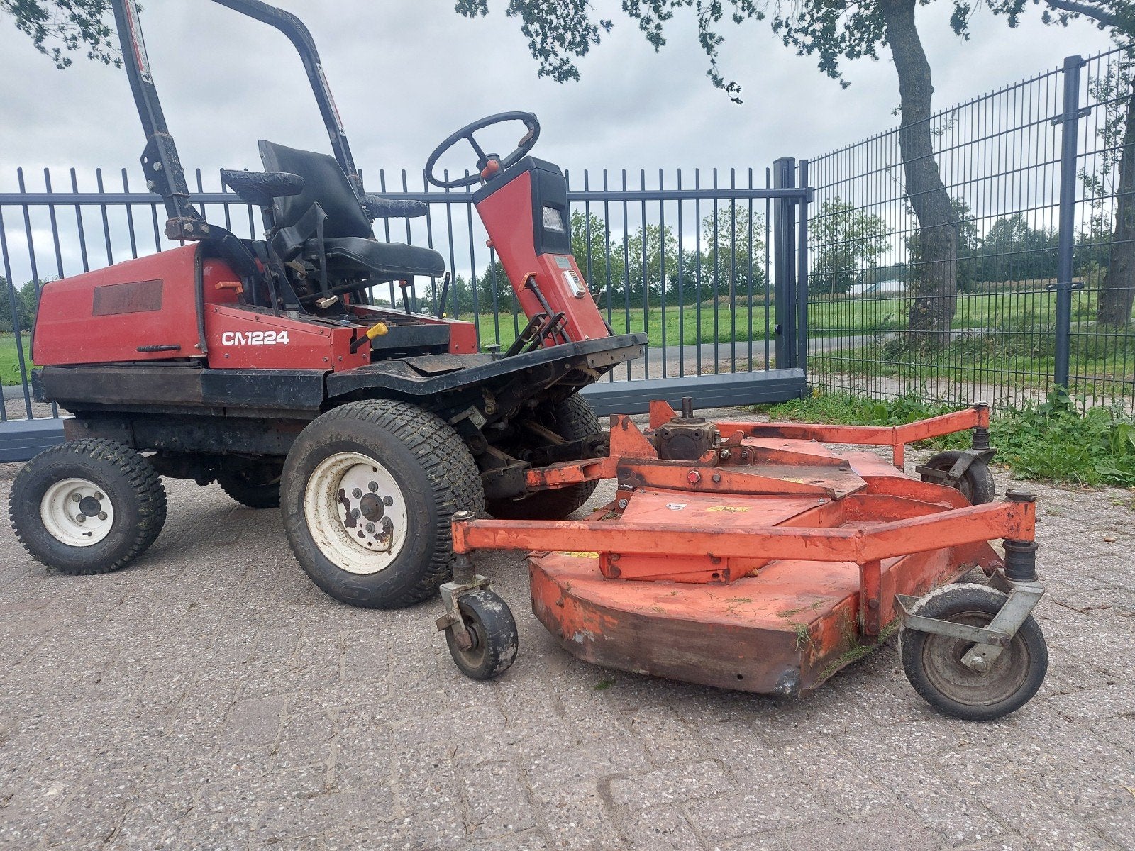 Shibaura CM224 Zitmaaier - Krachtige en Betrouwbare Tractor, Tuin en Terras, Ophalen, Gebruikt, 120 cm of meer