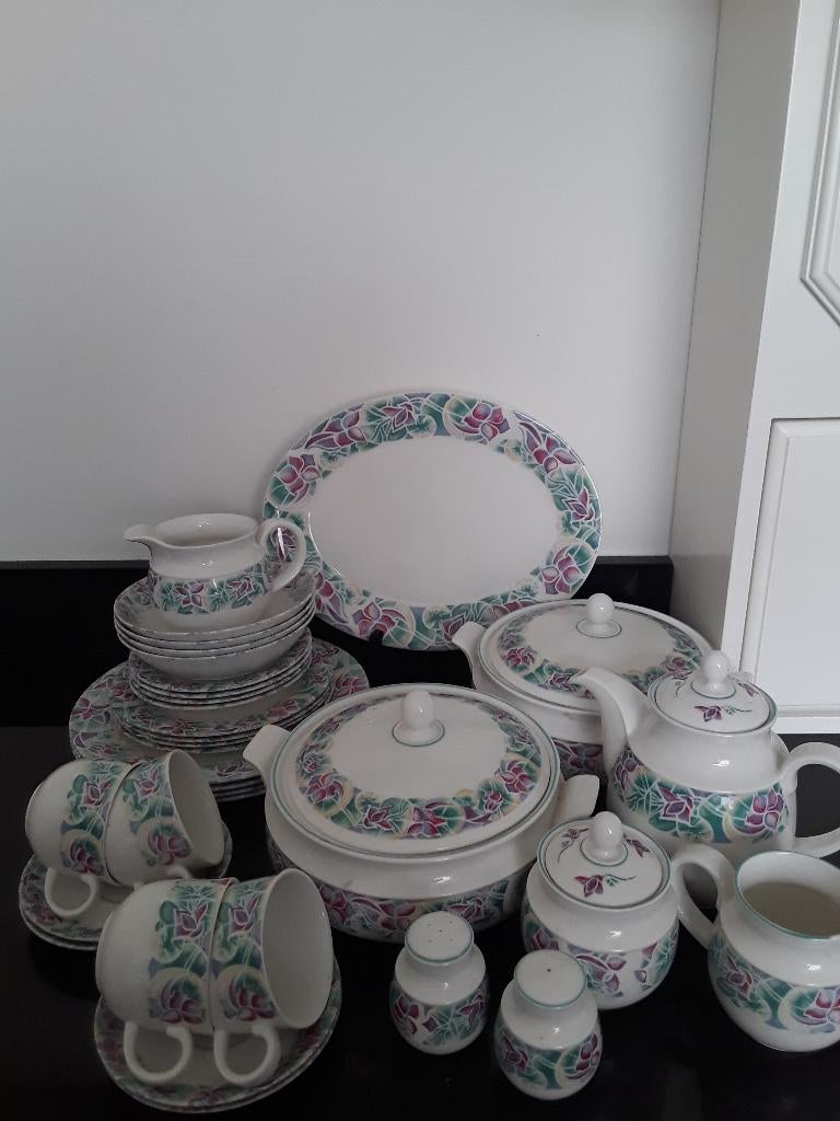 Royal Doulton Sangria 4pers thee en eetservies, Verzenden