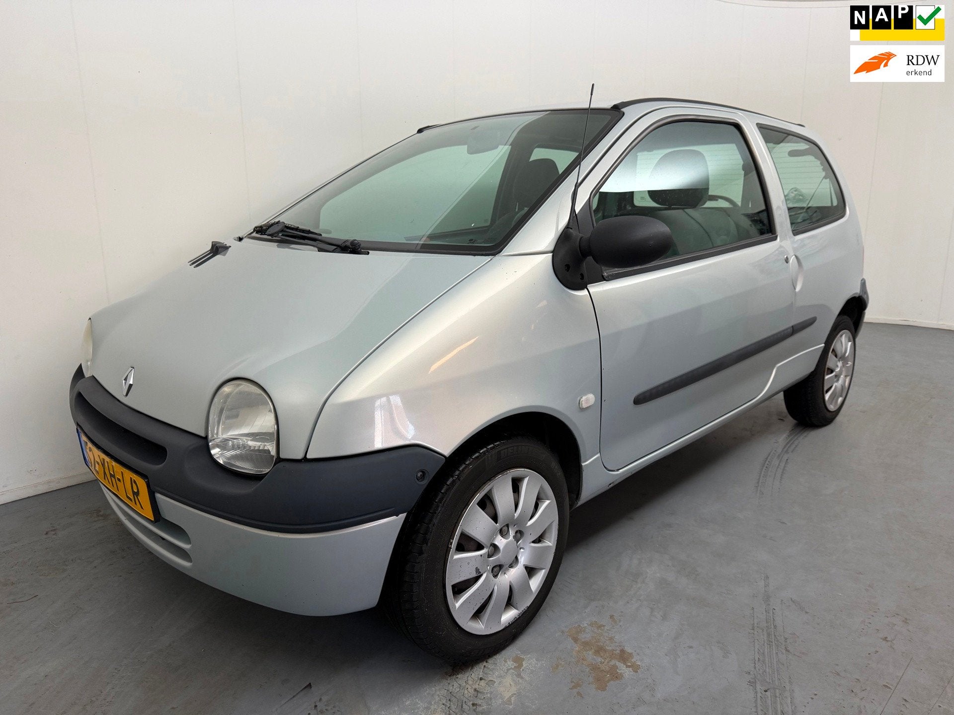 Renault Twingo 1.2 Emotion # Airco # 112 dkm # Nap # Apk, Voorwielaandrijving, Twingo, 4 cilinders, 4 stoelen