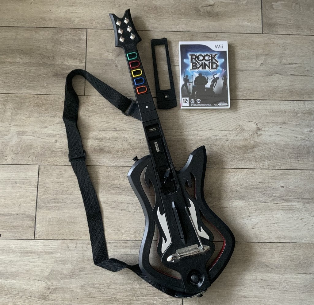 Nintendo Wii Warriors of Rock Guitar Hero Gitaar + Spel, Muziek, 1 speler, Ophalen of Verzenden, Zo goed als nieuw