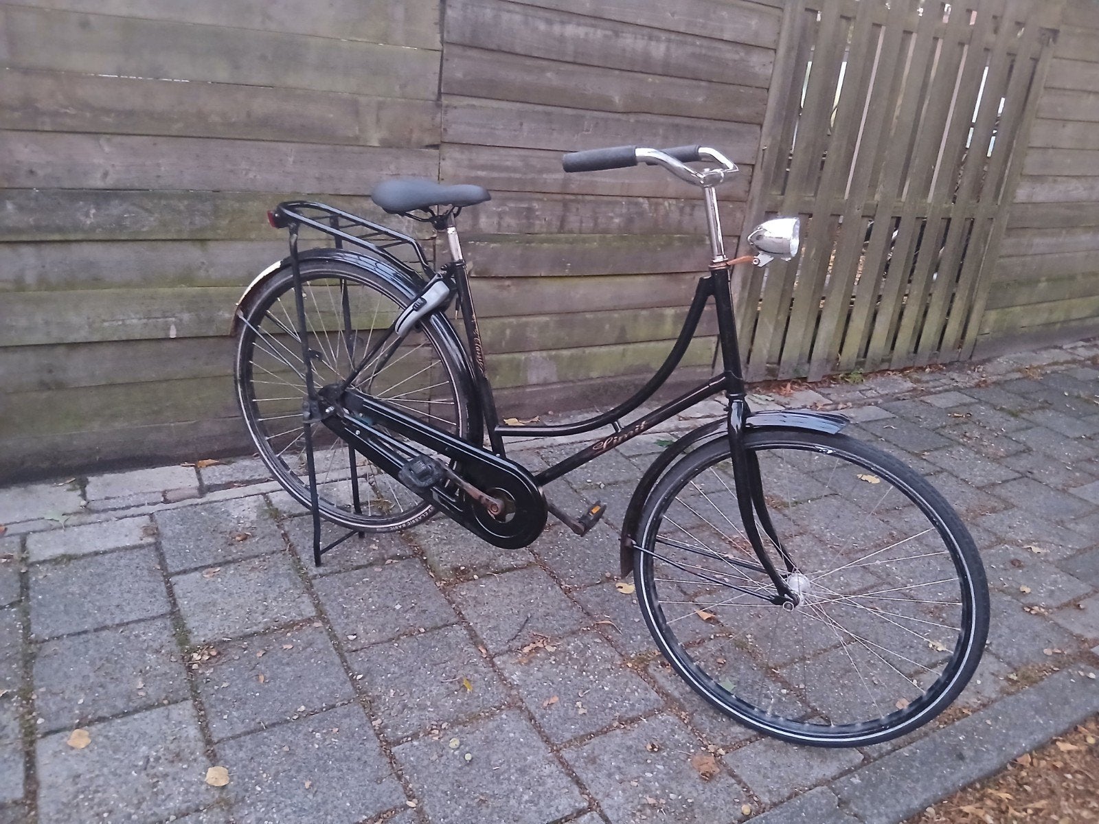 omafiets 28 inch met achter rem, Fietsen en Brommers, Fietsen | Dames | Omafietsen, Ophalen, Gebruikt, Terugtraprem