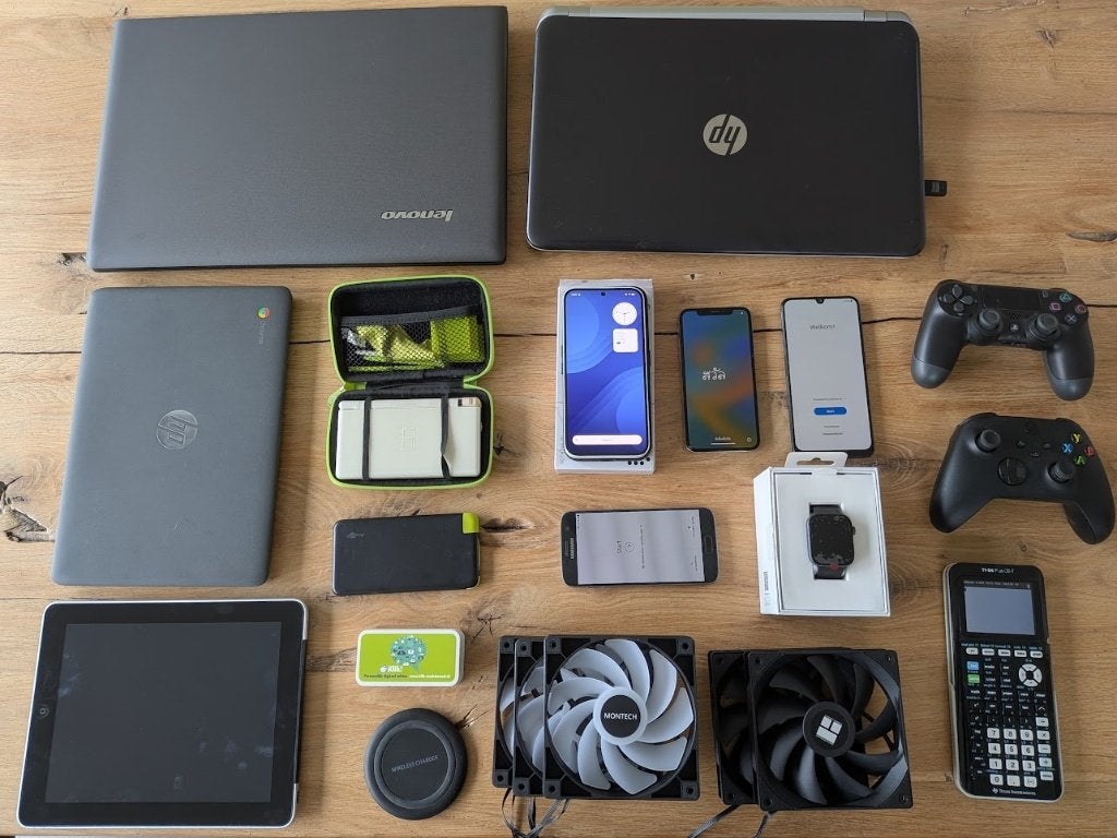 Partij elektronica – telefoons, laptops, smartwatch e.a., Ophalen, Gebruikt