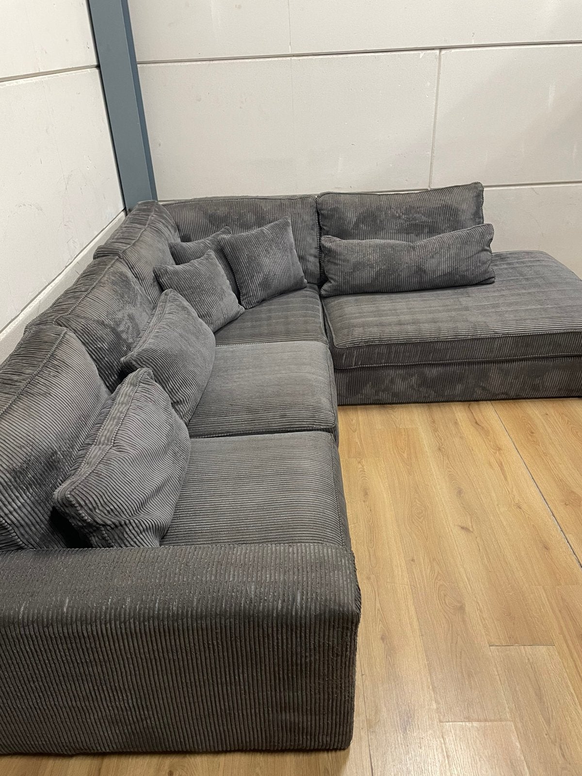 Mooie luxe grijze ribstof hoekbank lounge - GEREINIGD!??, Huis en Inrichting, Ophalen, 250 tot 300 cm, Luxe, Hoekbank