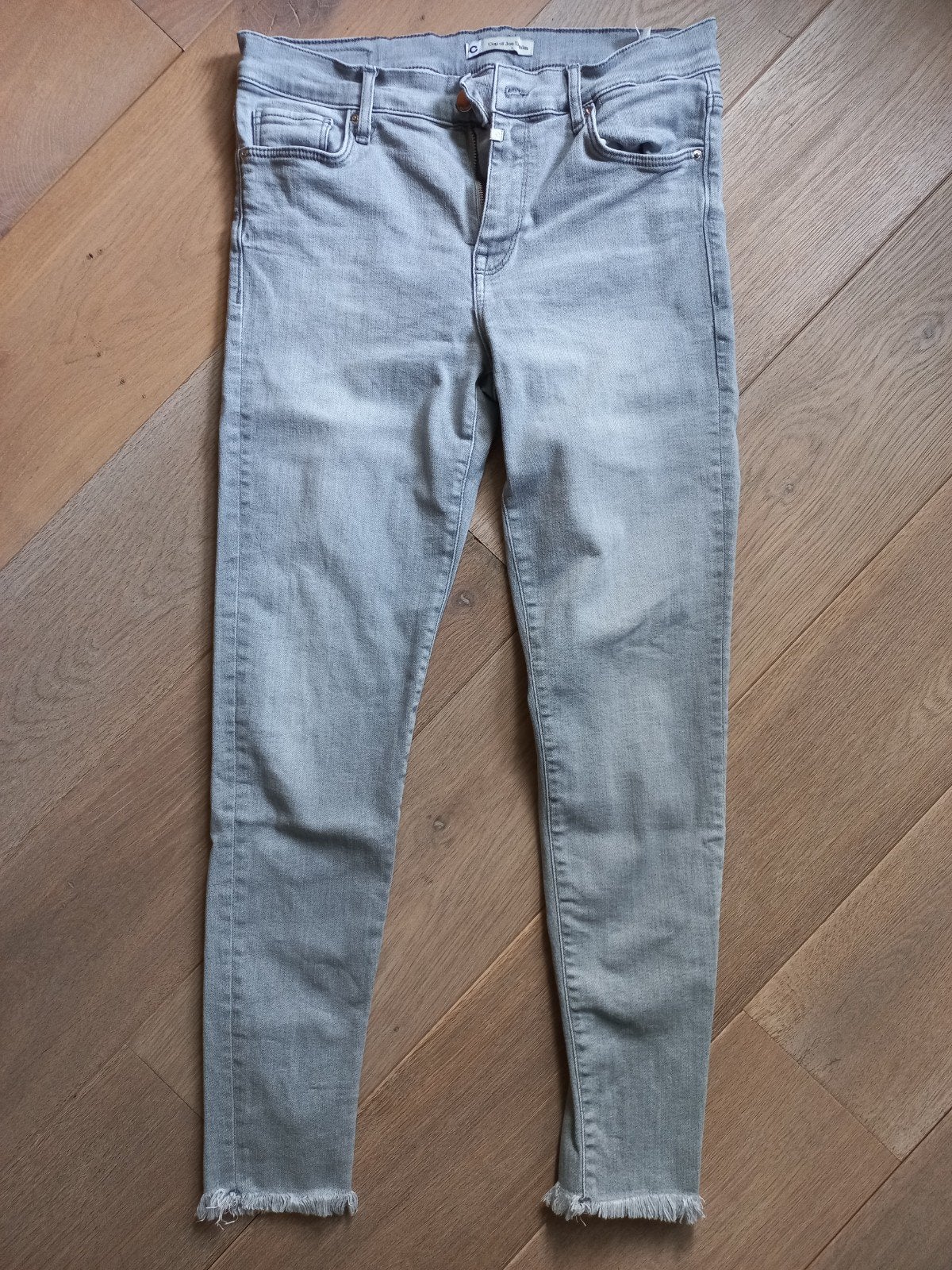 Lichtgrijze skinny jeans. C.O.J. W31/L28, Verzenden, Zo goed als nieuw, Grijs, W30 - W32 (confectie 38/40)