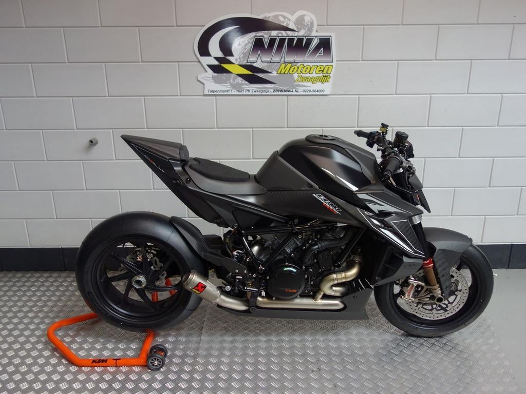 KTM 1390 Super Duke RR TRACK, 2 cilinders, KTM, Motorrijbewijs A, Bedrijf