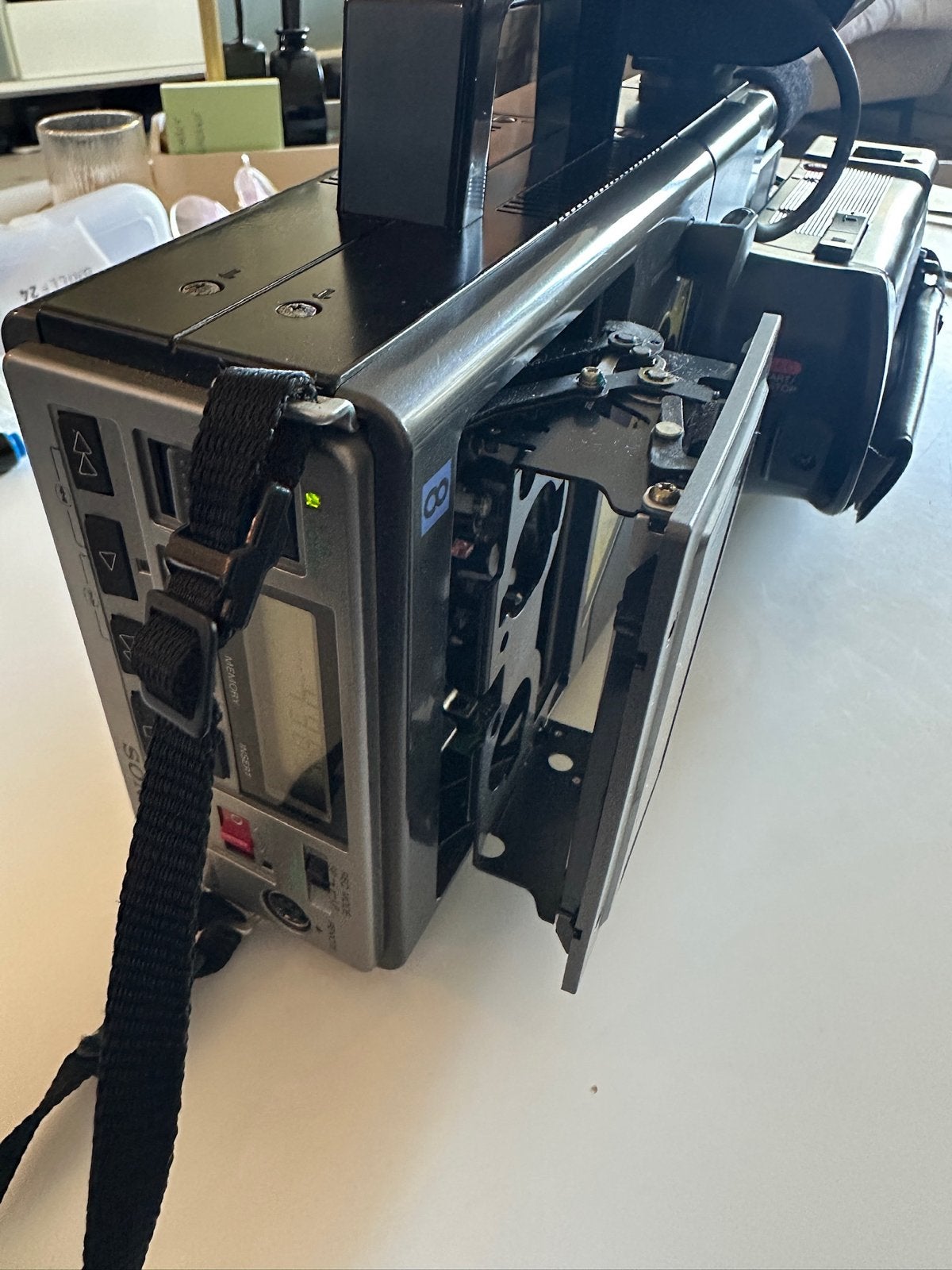 Foto 3 van Vintage Sony Video 8 AF Camcorder - Compleet met accessoires