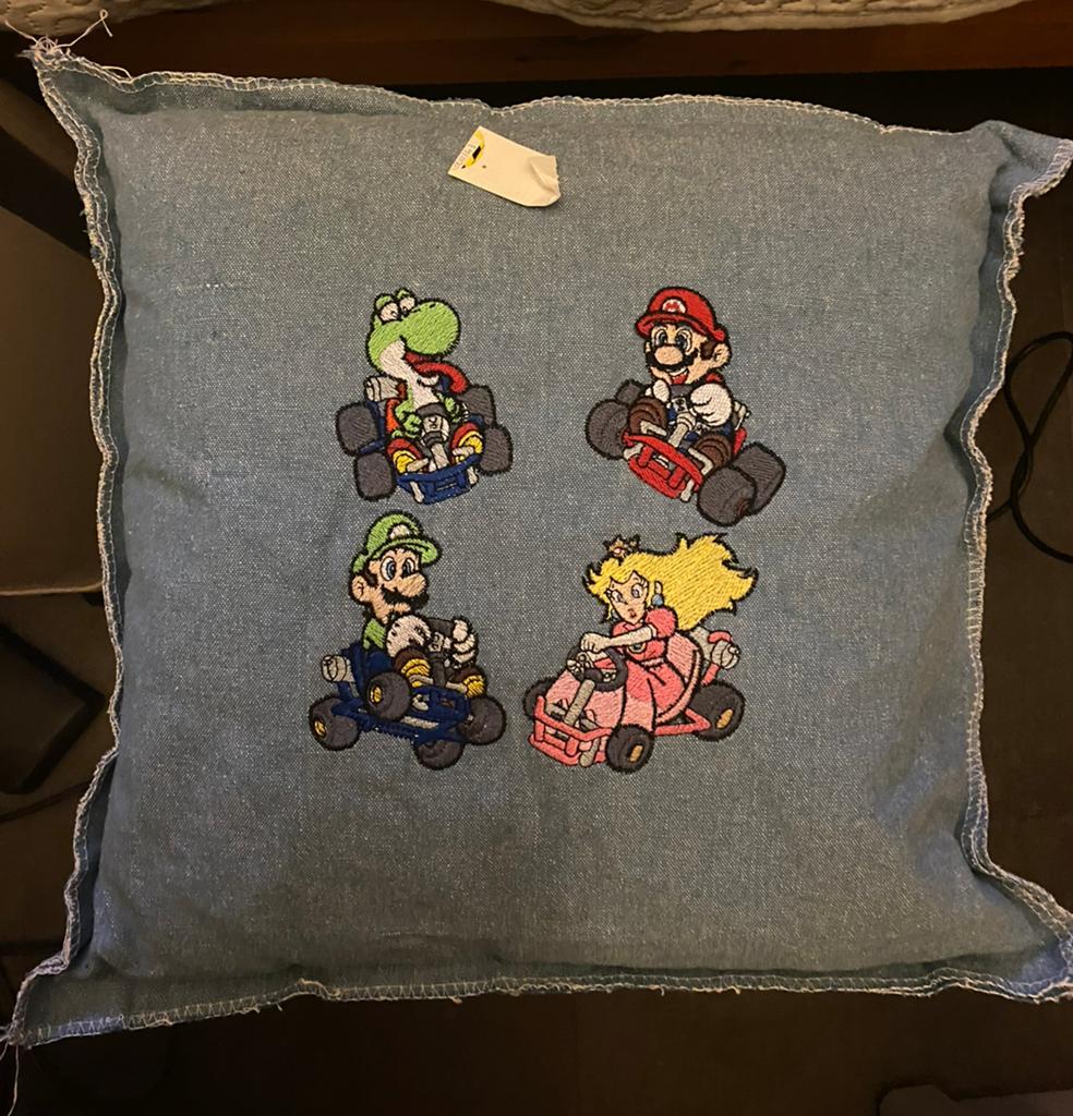 Mario kart kussen, Ophalen of Verzenden, Nieuw, Kleed of Kussen