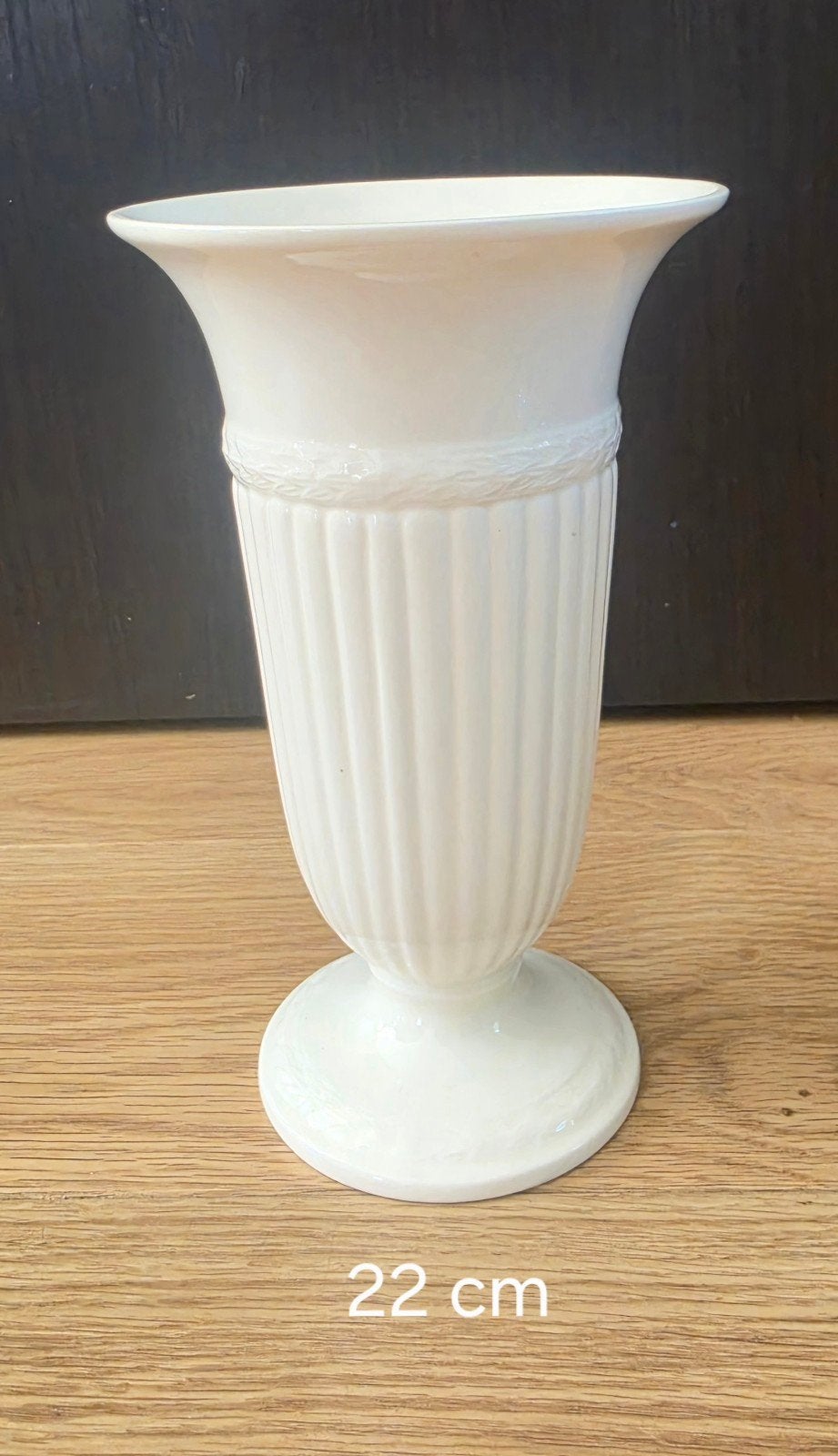 Elegante Witte Keramische Vaas - 22 cm Hoog, Ophalen